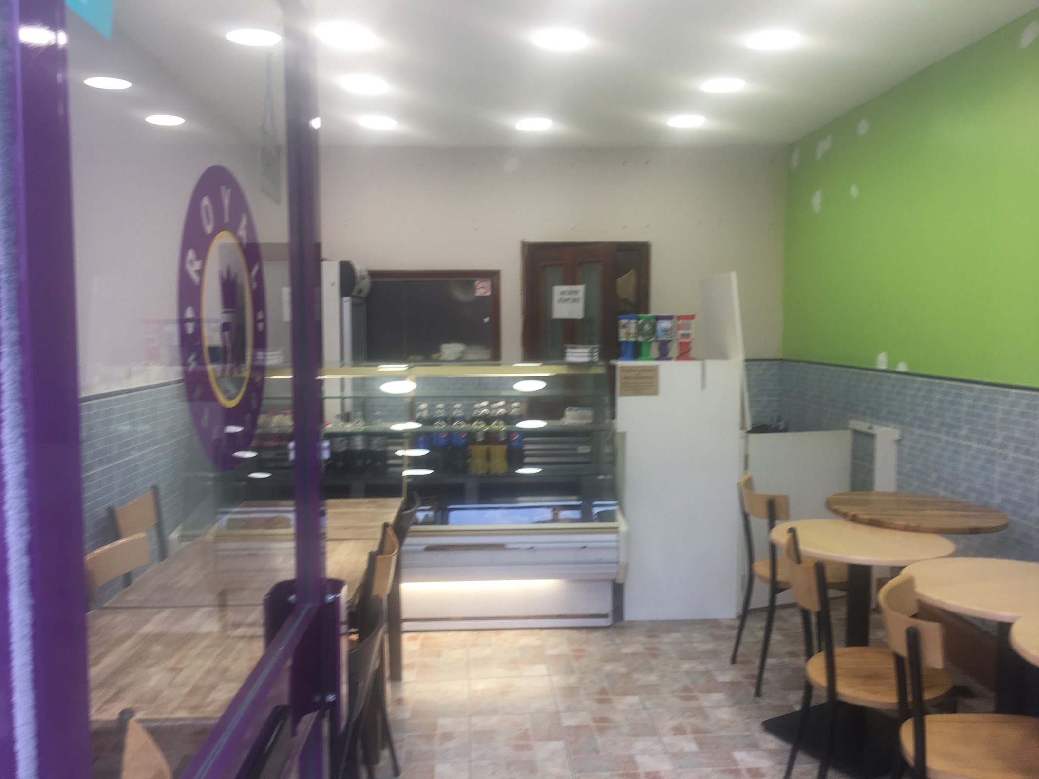 Photo of Royal Kebab House & curry centre - 48 Green St, High Wycombe HP11 2RE